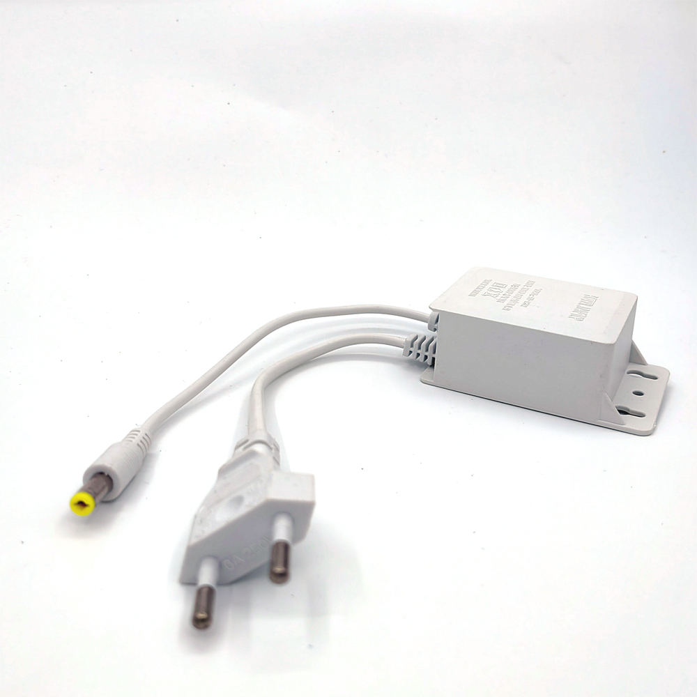 White AC 100-240V Input DC 12V - Outdoor Power Port 评论和价格