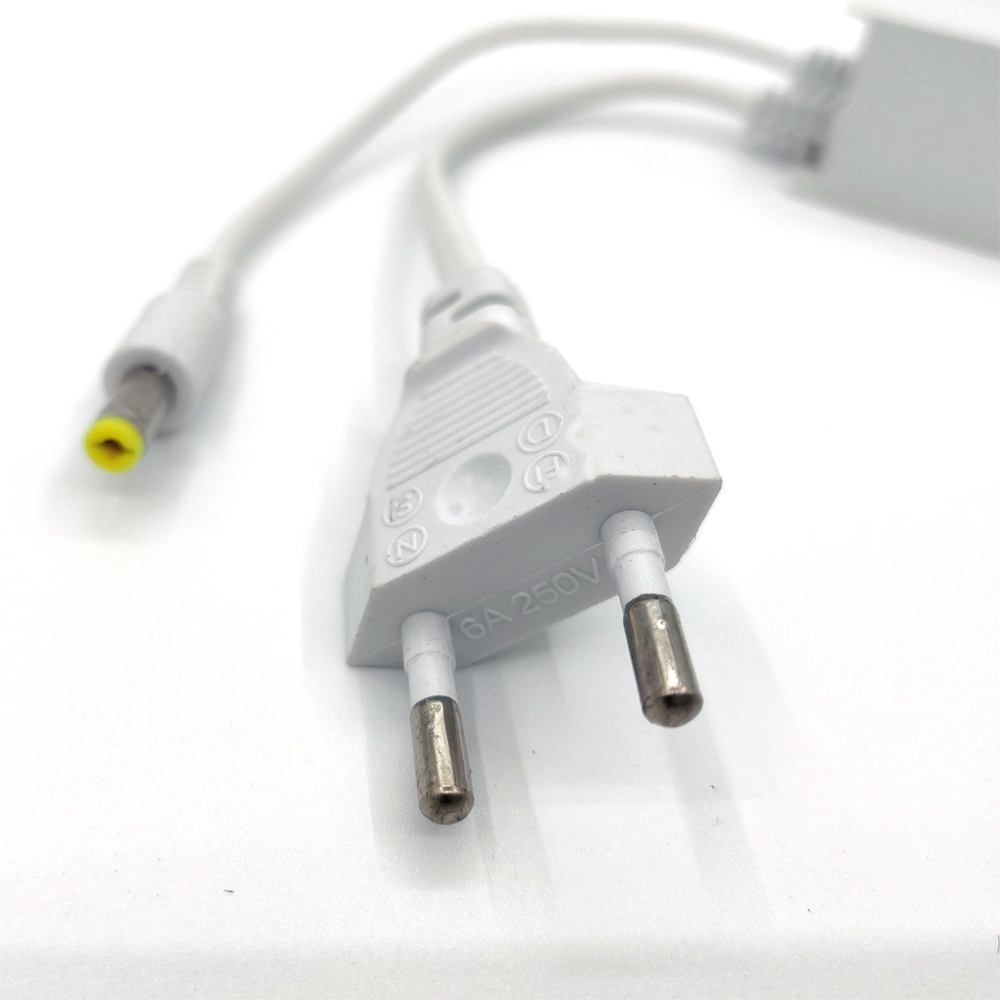 White AC 100-240V Input DC 12V - Outdoor Power Port 评论和价格
